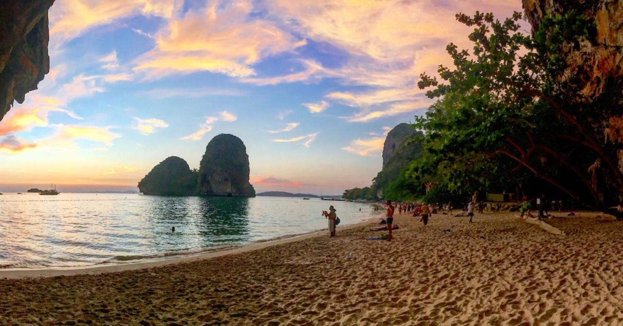 Tempat peranginan Rapala Rock Wood Resort- Sha